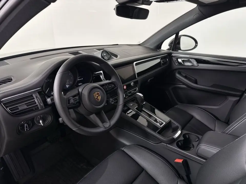 2026 Porsche Macan S - Photo 31