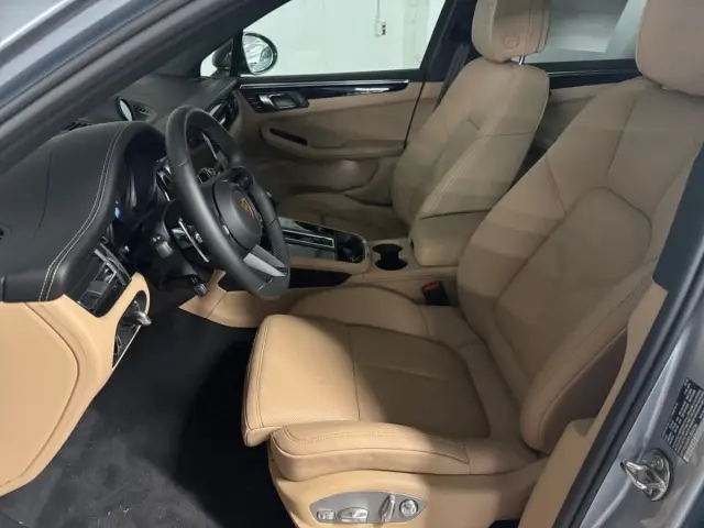 2026 Porsche Macan T - Photo 38