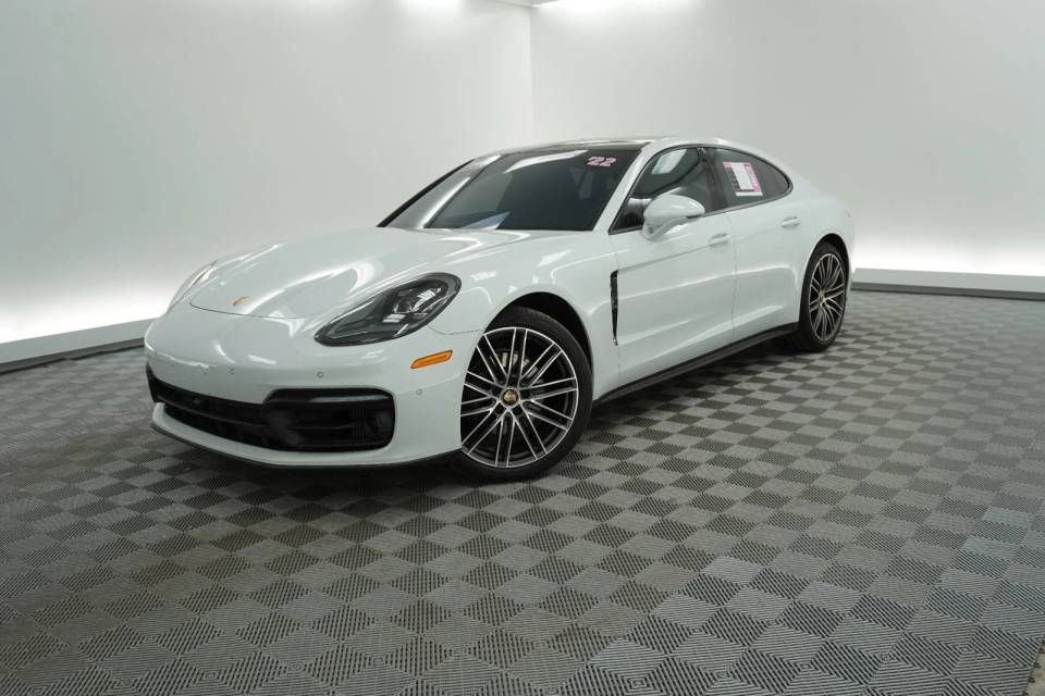 2022 Porsche Panamera Base