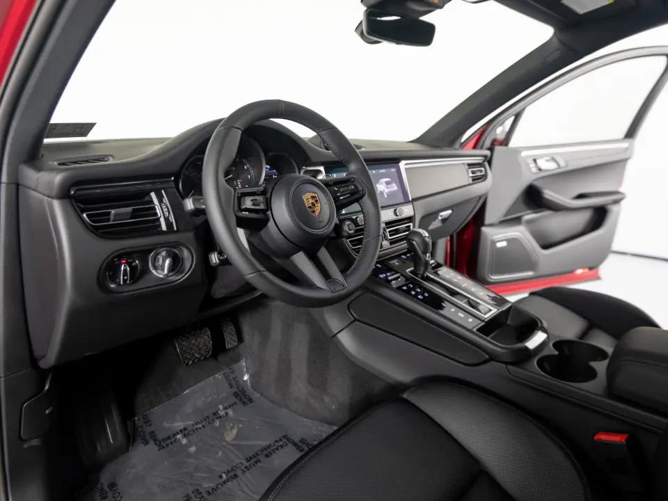 2026 Porsche Macan GTS - Photo 31