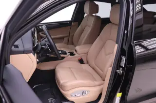 2026 Porsche Macan T - Photo 37