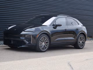 2025 Porsche Macan Macan Turbo Electric's photo