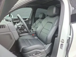 2026 Porsche Cayenne Base - Photo 37