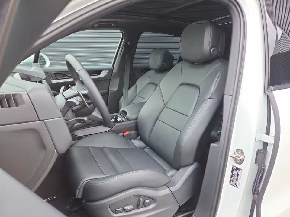 2026 Porsche Cayenne Base - Photo 35