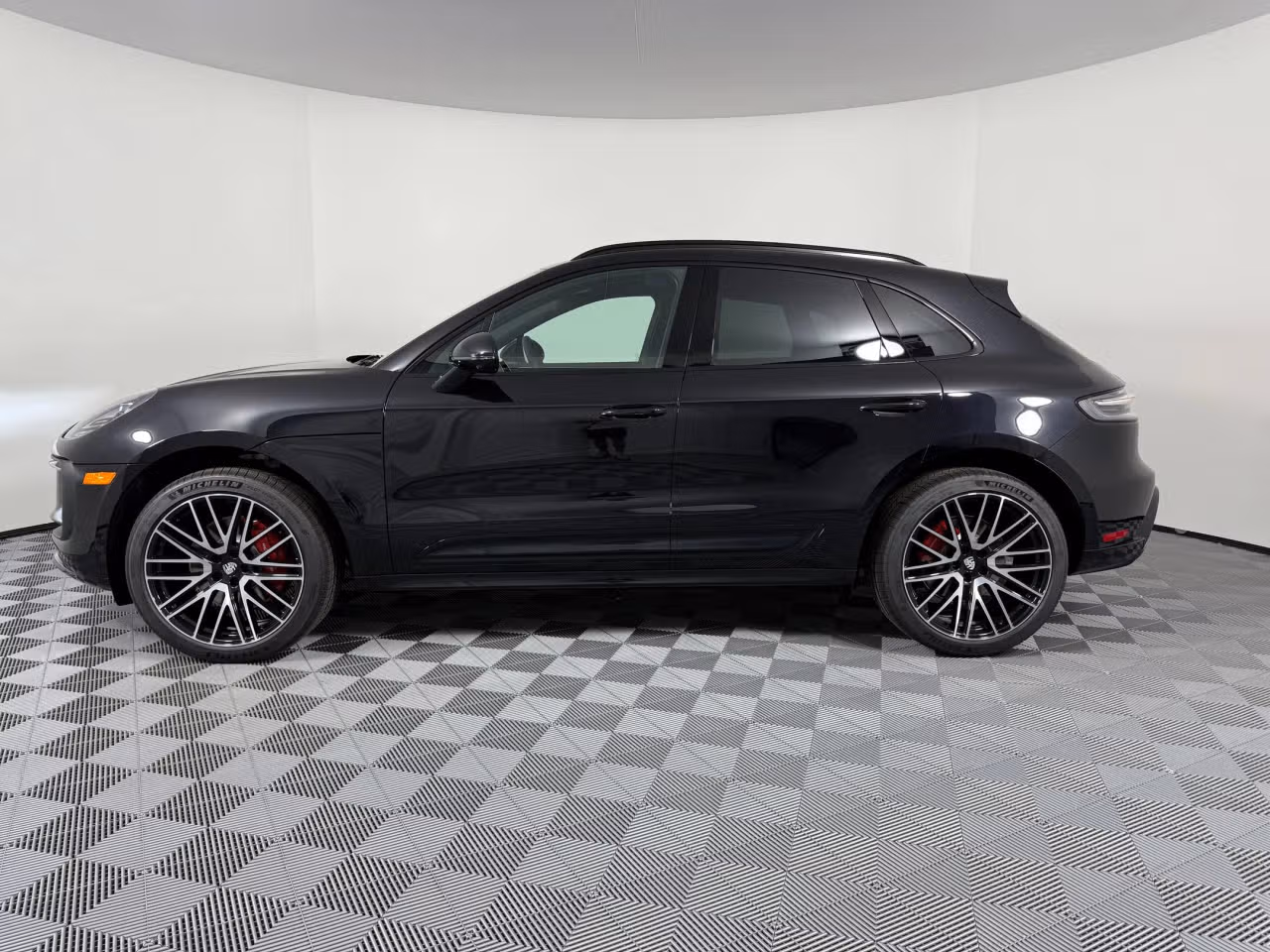 2026 Porsche Macan S - Photo 12