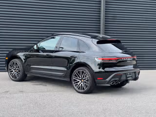 2025 Porsche Macan Base - Photo 17