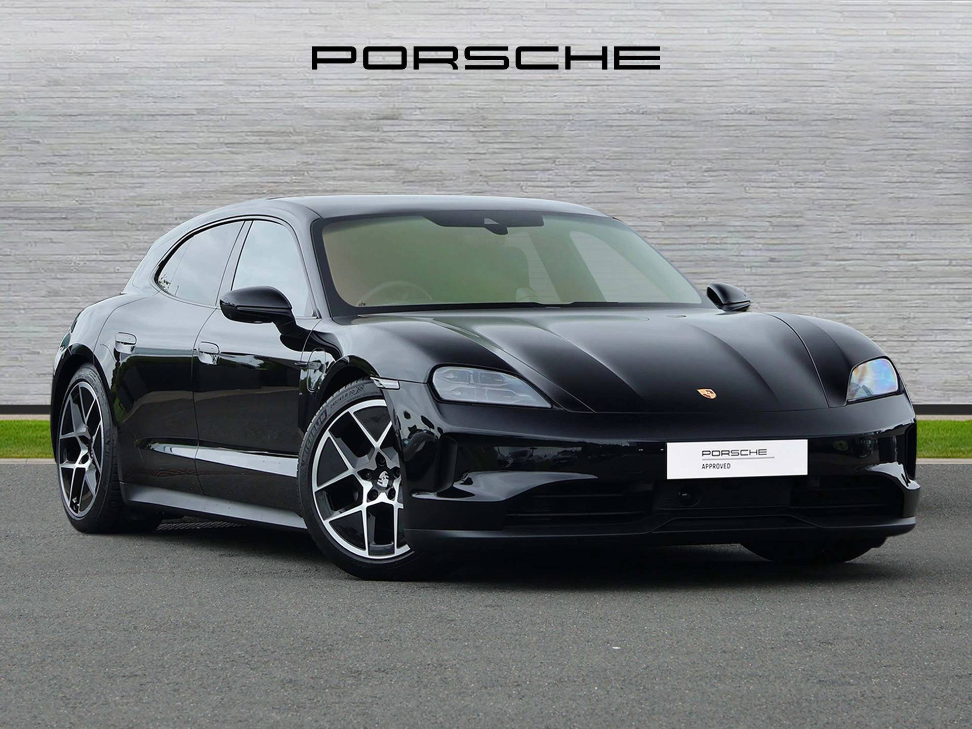 Taycan Sport Turismo, photo 1 of 34
