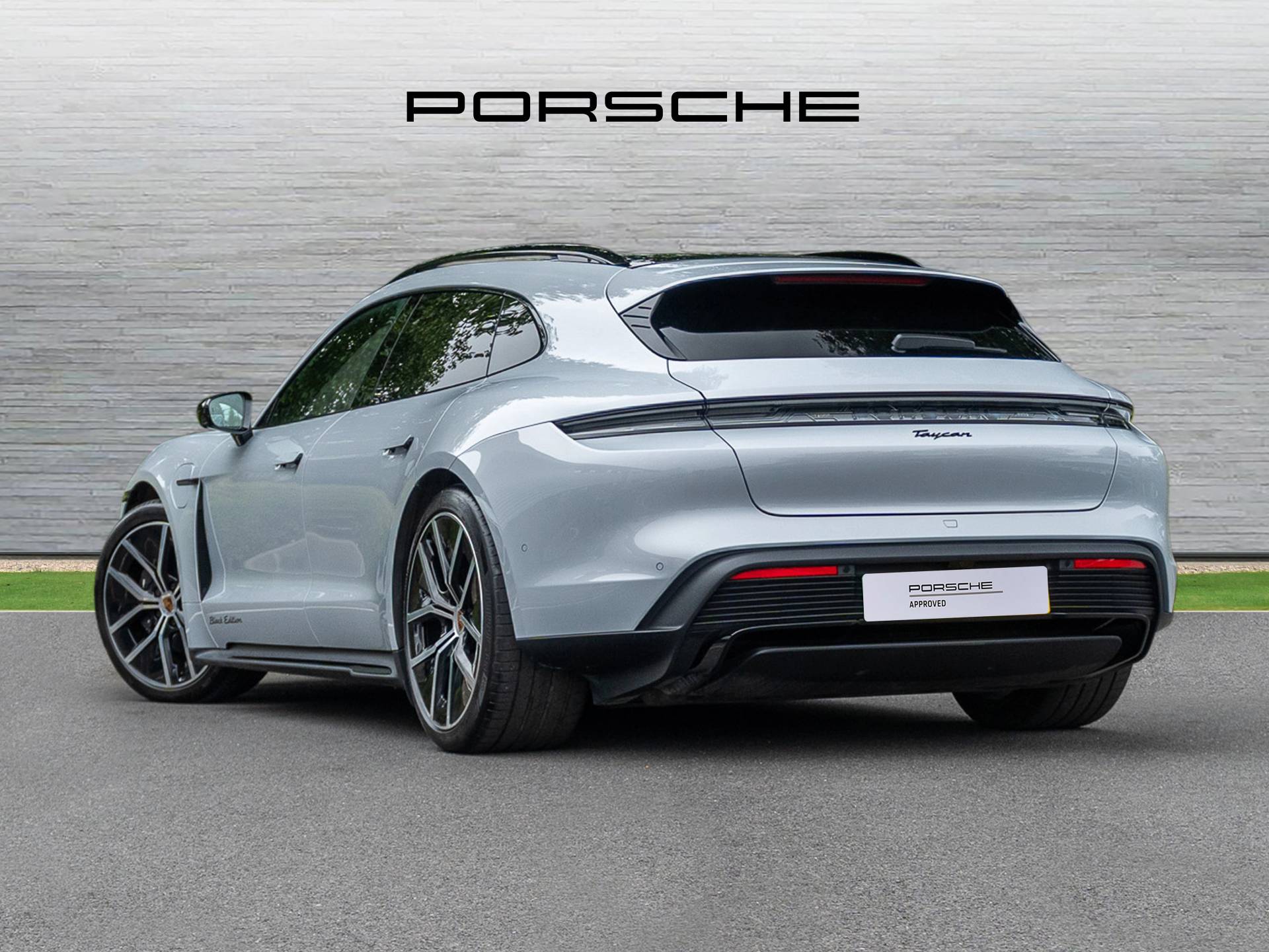 Taycan Sport Turismo, photo 2 of 40