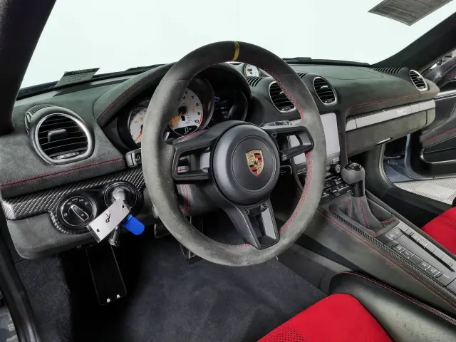 2024 Porsche 718 Spyder RS - Photo 30