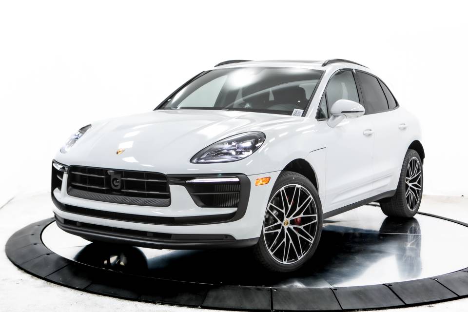 2025 Porsche Macan S