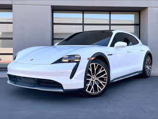 2023 Porsche Taycan 4S Cross Turismo's photo