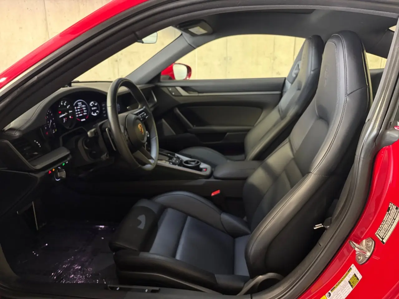 2024 Porsche 911 - Photo 32