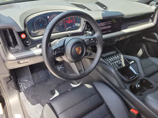 2025 Porsche Cayenne Base - Photo 25