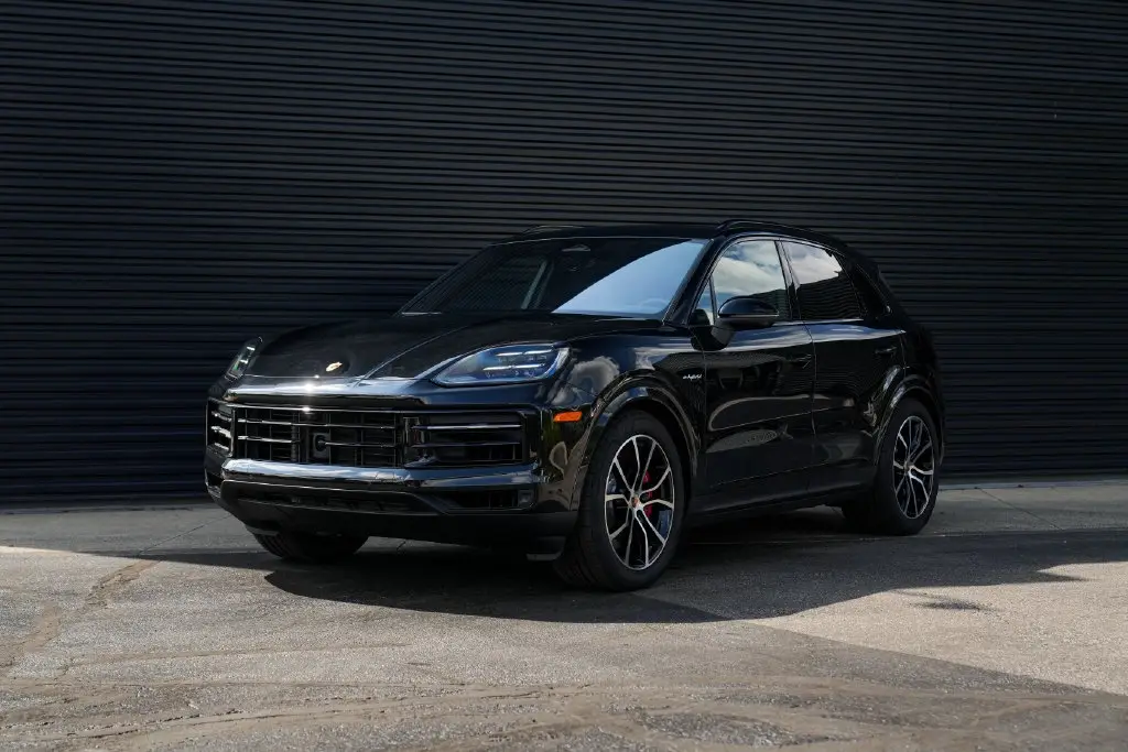 2026 Porsche Cayenne S E-Hybrid - Photo 8
