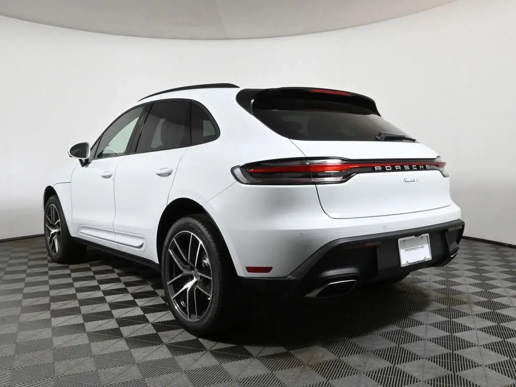 2026 Porsche Macan Base - Photo 24