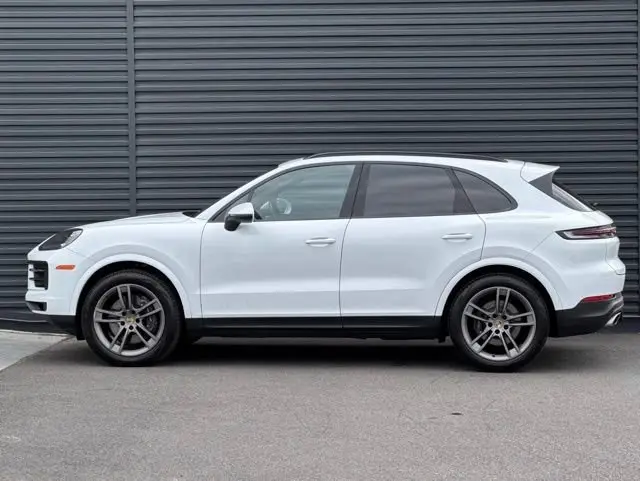 2024 Porsche Cayenne Base - Photo 16
