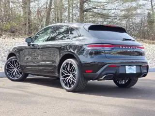 2026 Porsche Macan T - Photo 21