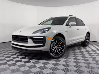 2026 Porsche Macan T's photo