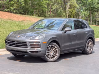 2023 Porsche Cayenne Platinum Edition's photo
