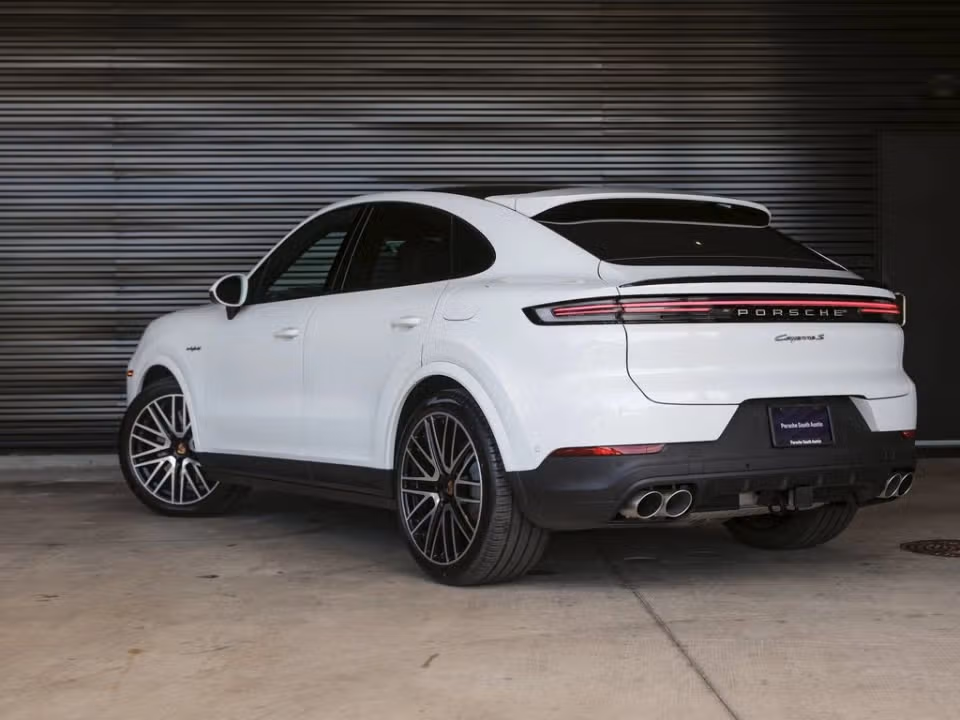 2026 Porsche Cayenne Coup S E-Hybrid - Photo 19