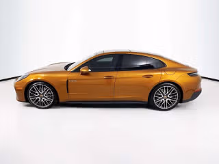 2026 Porsche Panamera 4 E-Hybrid - Photo 9