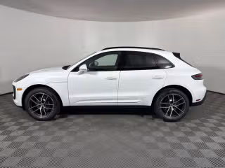 2025 Porsche Macan - Photo 9