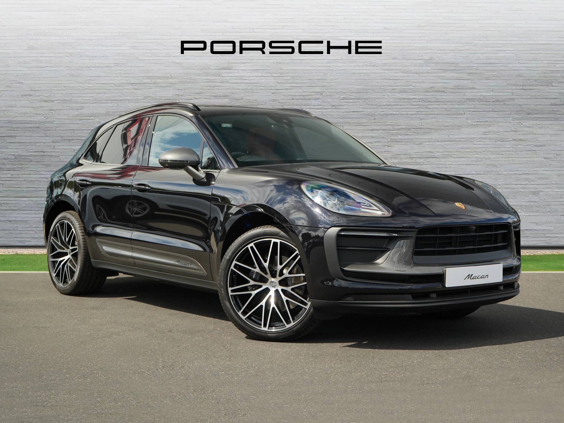Macan T, photo 1 of 45