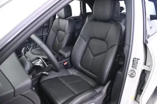 2026 Porsche Macan Base - Photo 37