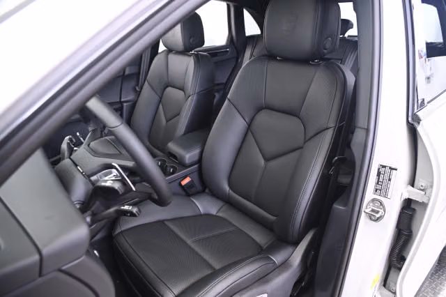 2026 Porsche Macan Base - Photo 34