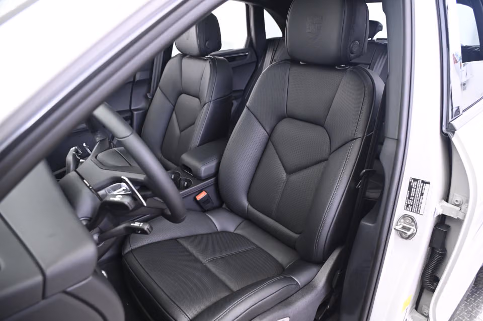 2026 Porsche Macan Base - Photo 35