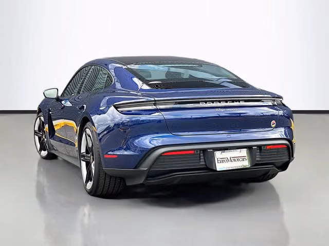 2026 Porsche Taycan Base - Photo 18