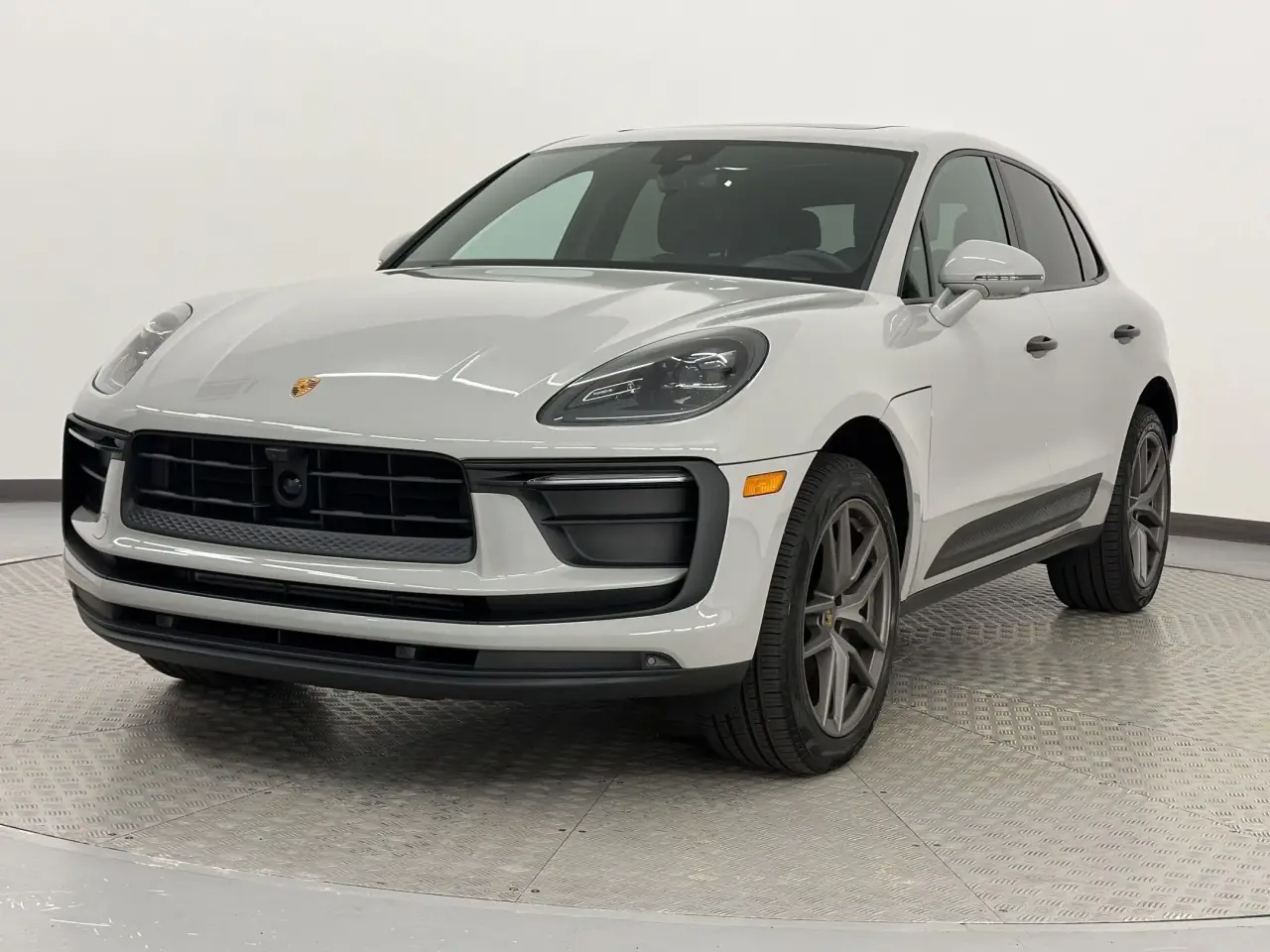 2026 Porsche Macan Base - Photo 8
