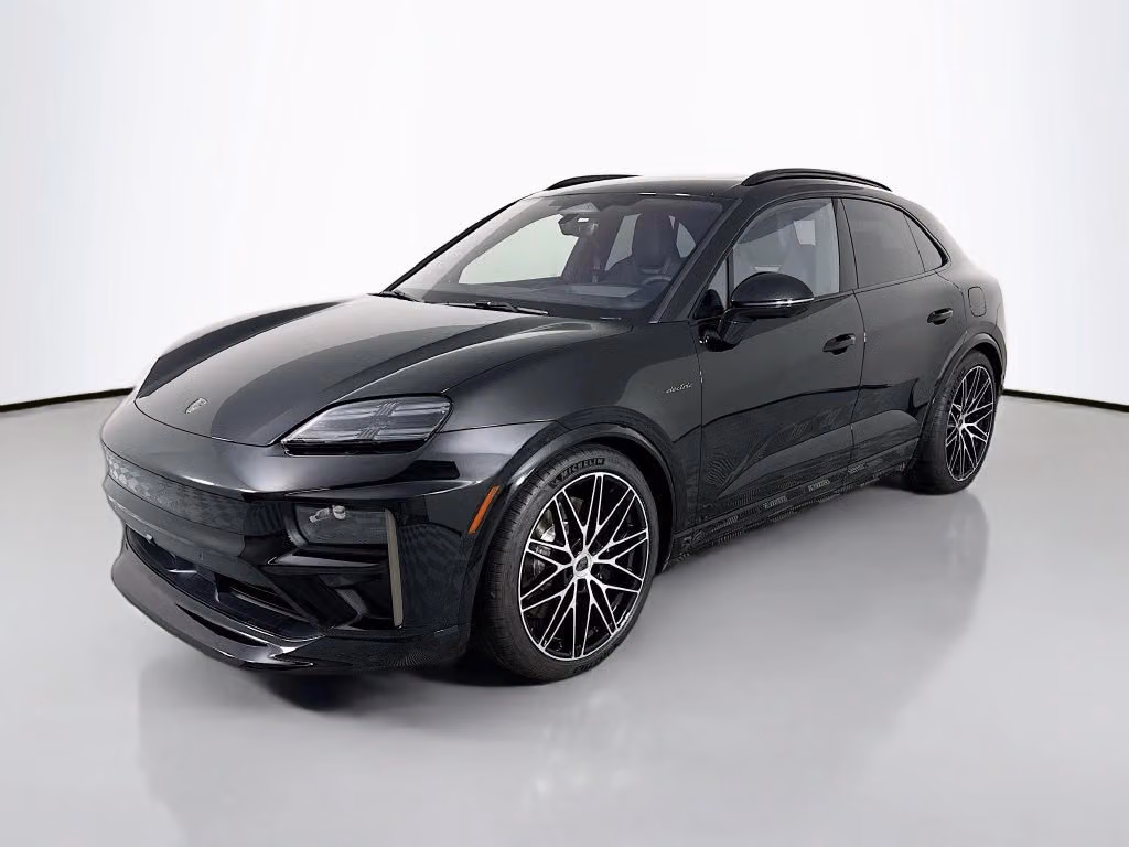 2025 Porsche Macan Turbo Electric - Photo 4