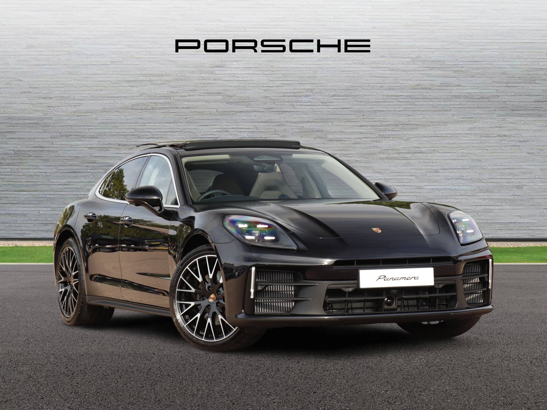 Panamera, photo 1 of 37