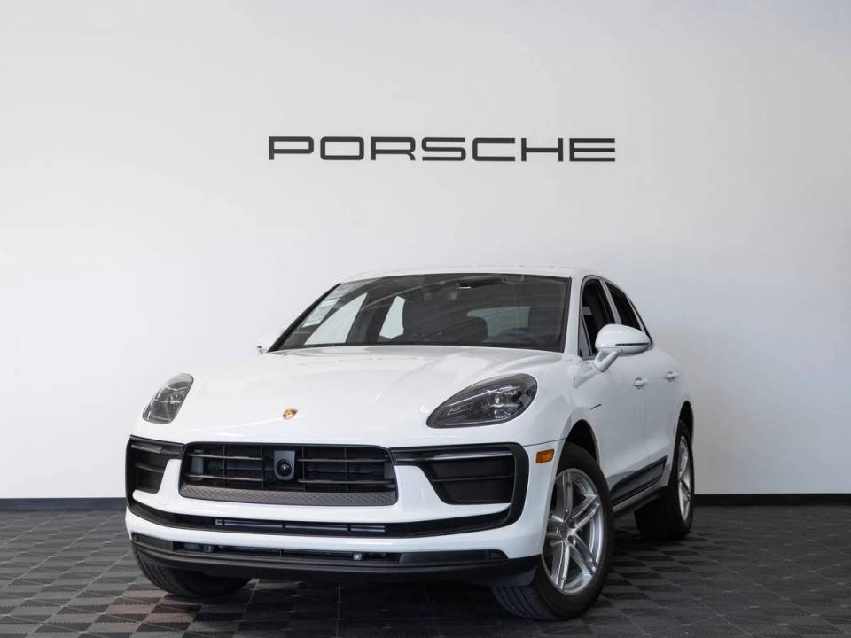 2026 Porsche Macan