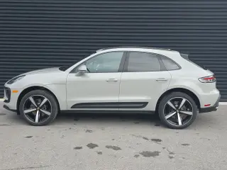 2026 Porsche Macan S - Photo 13