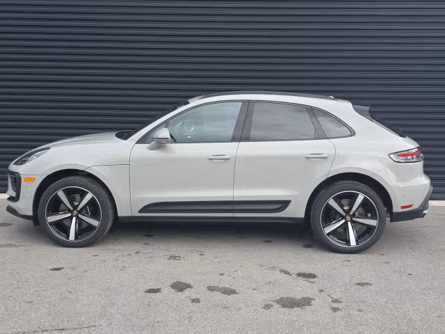 2026 Porsche Macan S - Photo 10