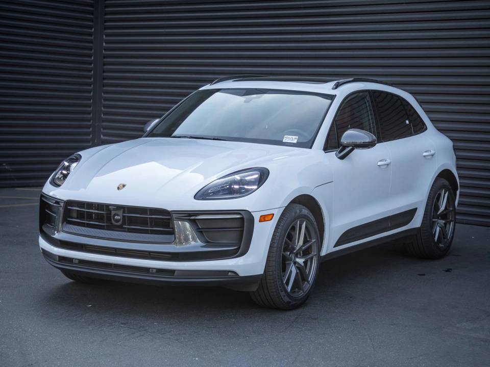 2024 Porsche Macan T