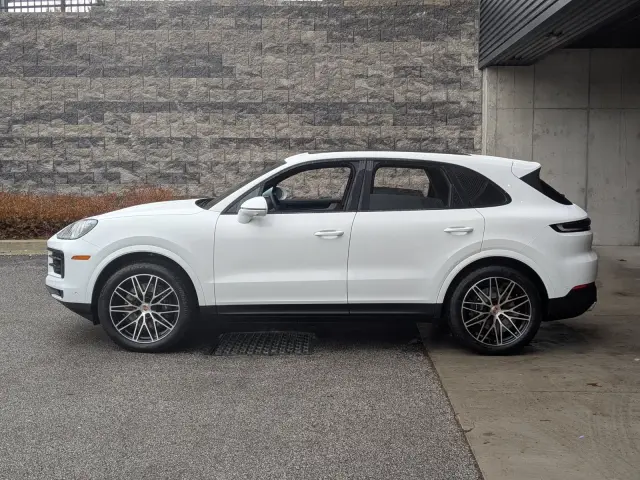 2026 Porsche Cayenne Base - Photo 14