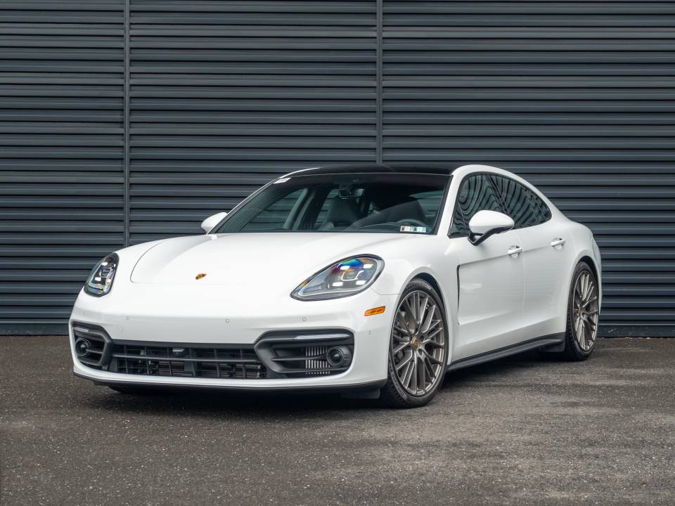 2023 Porsche Panamera