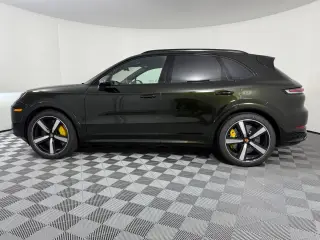 2026 Porsche Cayenne GTS - Photo 13