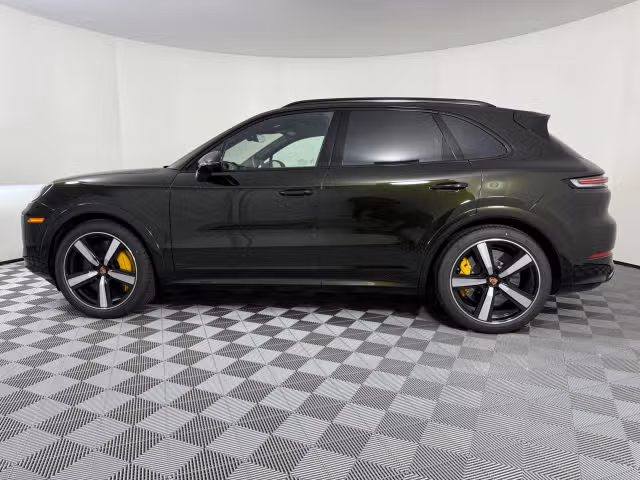 2026 Porsche Cayenne GTS - Photo 10