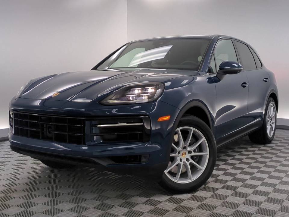 2025 Porsche Cayenne Base