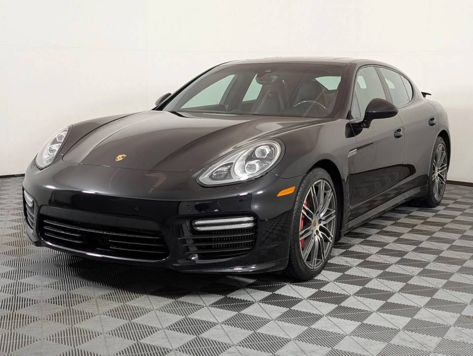 2016 Porsche Panamera Turbo AWD photo