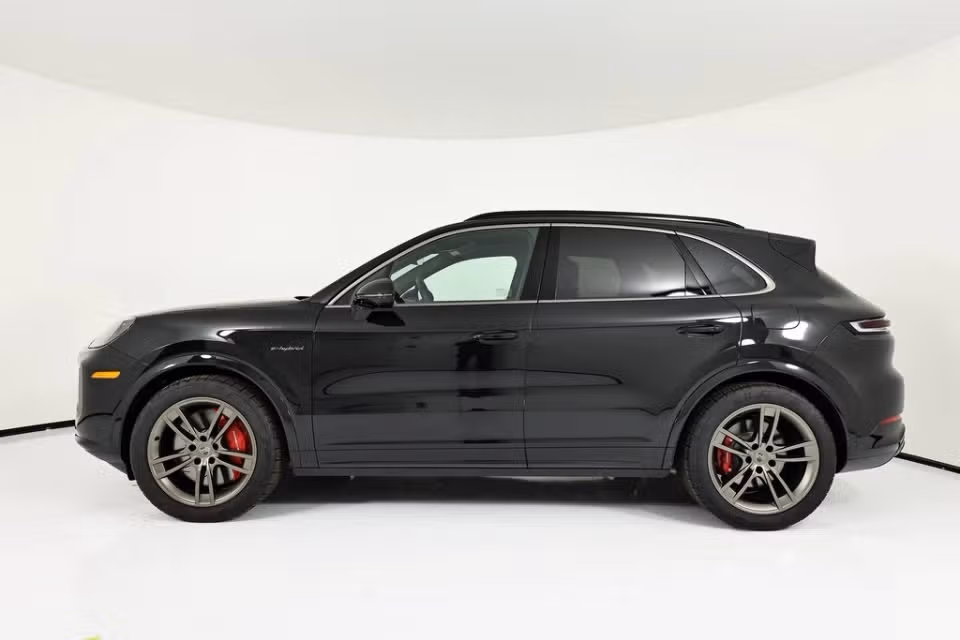 2026 Porsche Cayenne Turbo E-Hybrid - Photo 11