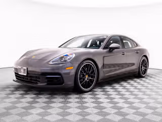 2018 Porsche Panamera 4S's photo