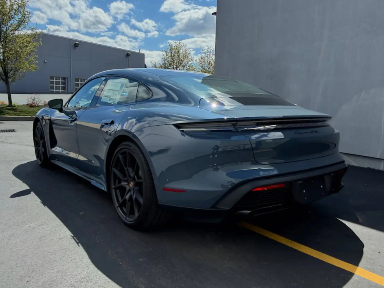 2026 Porsche Taycan GTS - Photo 24