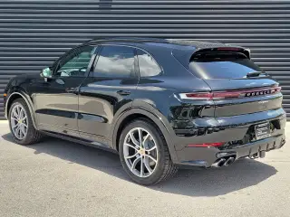 2025 Porsche Cayenne Base - Photo 21
