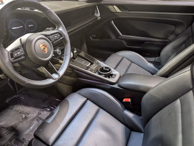 2024 Porsche 911 GTS - Photo 34