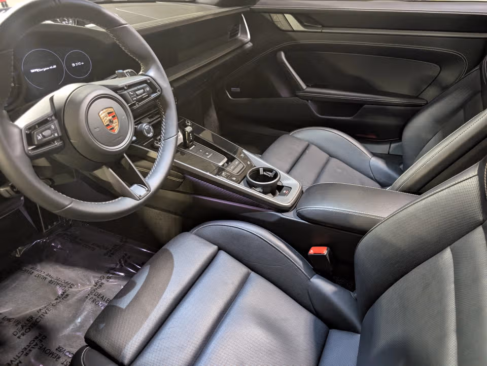 2024 Porsche 911 GTS - Photo 35